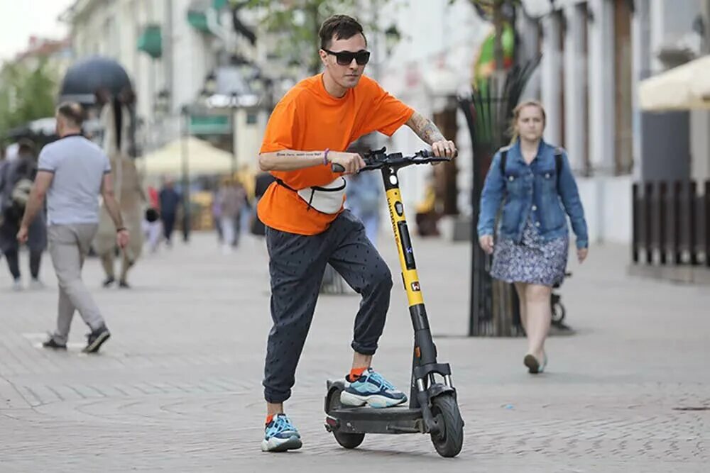 Электросамокаты whoosh москва. Шеринг самокатов whoosh. Ninebot самокаты whoosh. Электросамокат urent. Электросамокат whoosh.