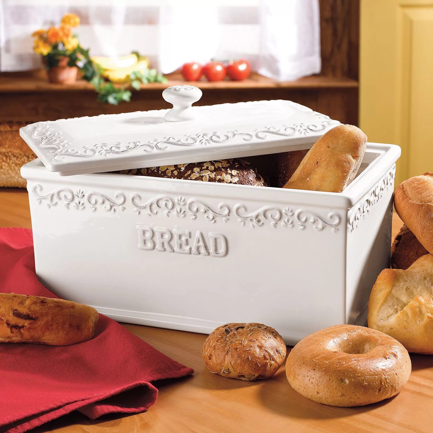 Деревянные яшик для хлеба. Bread box. Bread box. Bread box. Хлебница керамическая с крышкой.