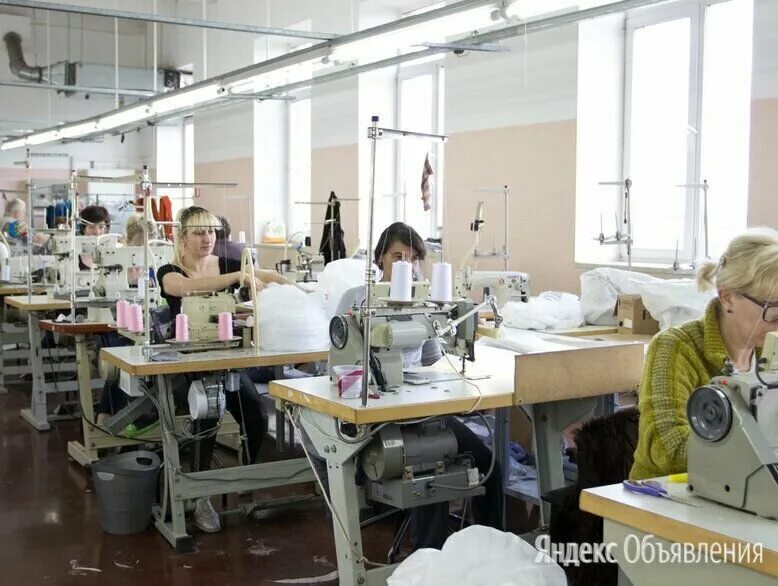 Швея на пошив авточехлов. Швея прямой работодатель спб. Портной на белом фоне. Швейная фабрика малмыж. Швея.