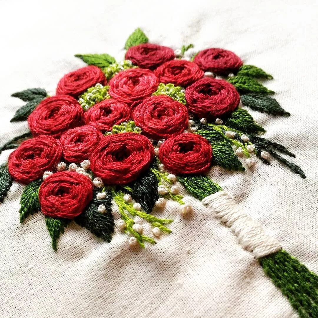 вышивка цветов на одежде. вышивка бразильская техника рококо. вышитый объемный цветок. бразильская объемная вышивка. вышитые объемные цветы.