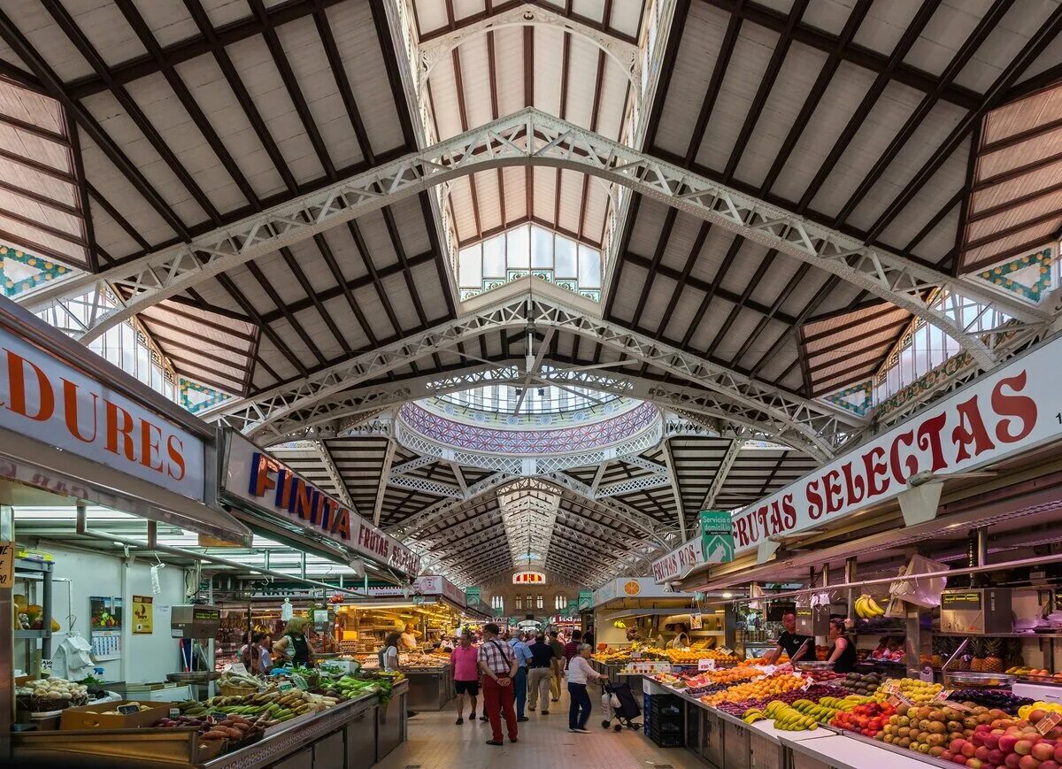 Рынок. Центральный рынок Валенсия. Меркадо Сентраль рынок. Mercado Central de Valencia, Валенсия, Испания. Рынок в Валенсии.