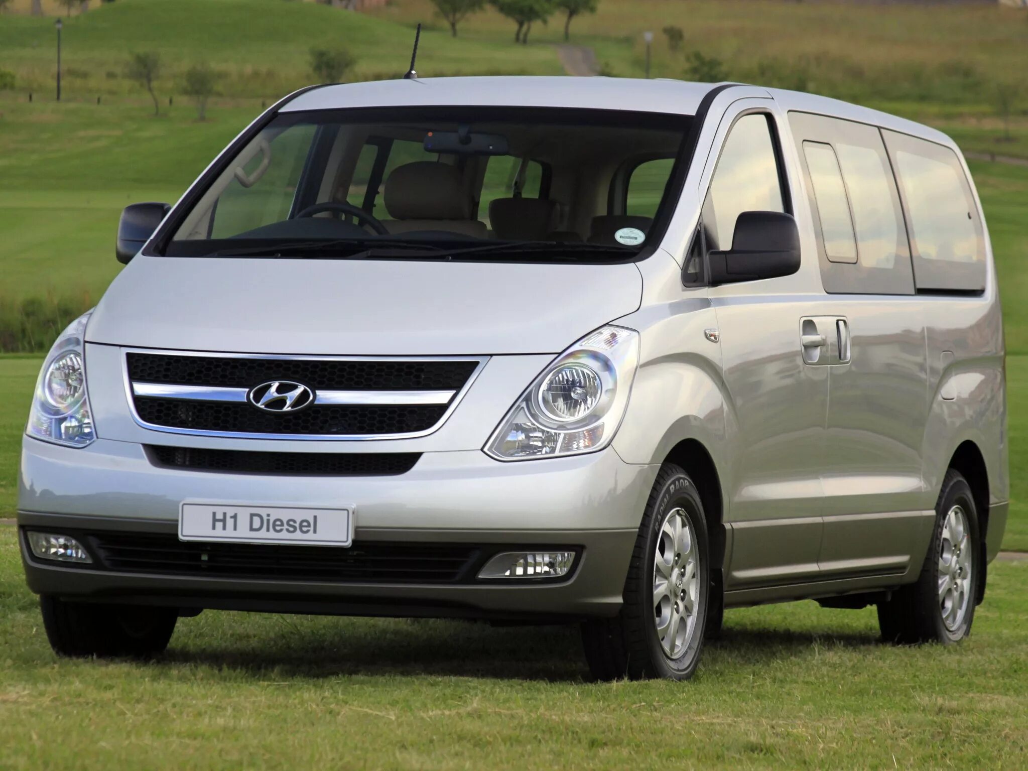 Минивэн гранд старекс. Минивэн hyundai h1. Hyundai starex h1. Минивэн hyundai h1. Хендай h1 2015.