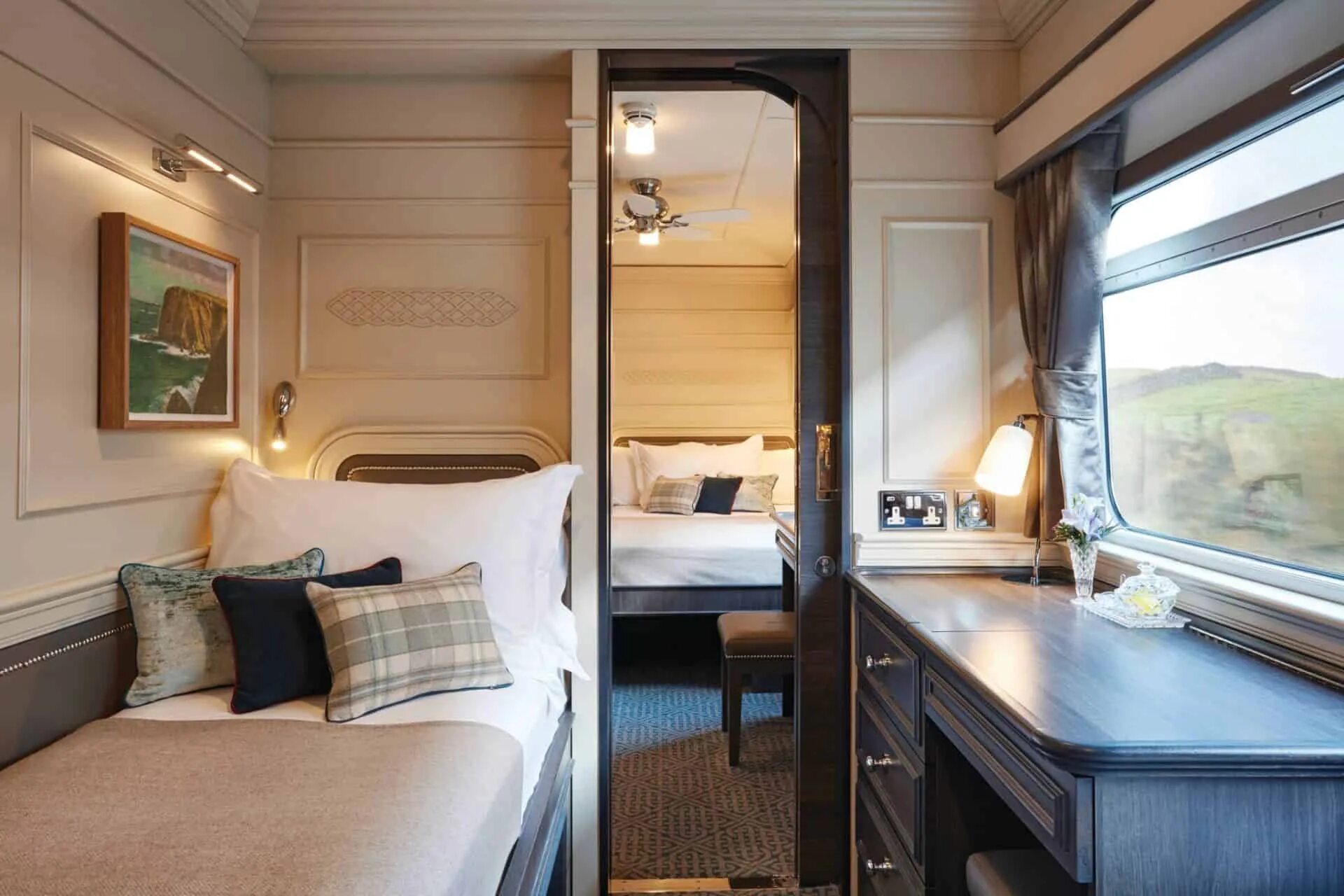 Поезд Belmond Grand Hibernian. Ирландия: Belmond Grand Hibernian. Belmond Grand Hibernian поезд класса Люкс. Маршрут Belmond Grand Hibernian.