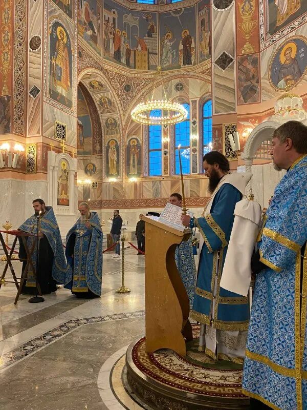 субботние службы в церкви