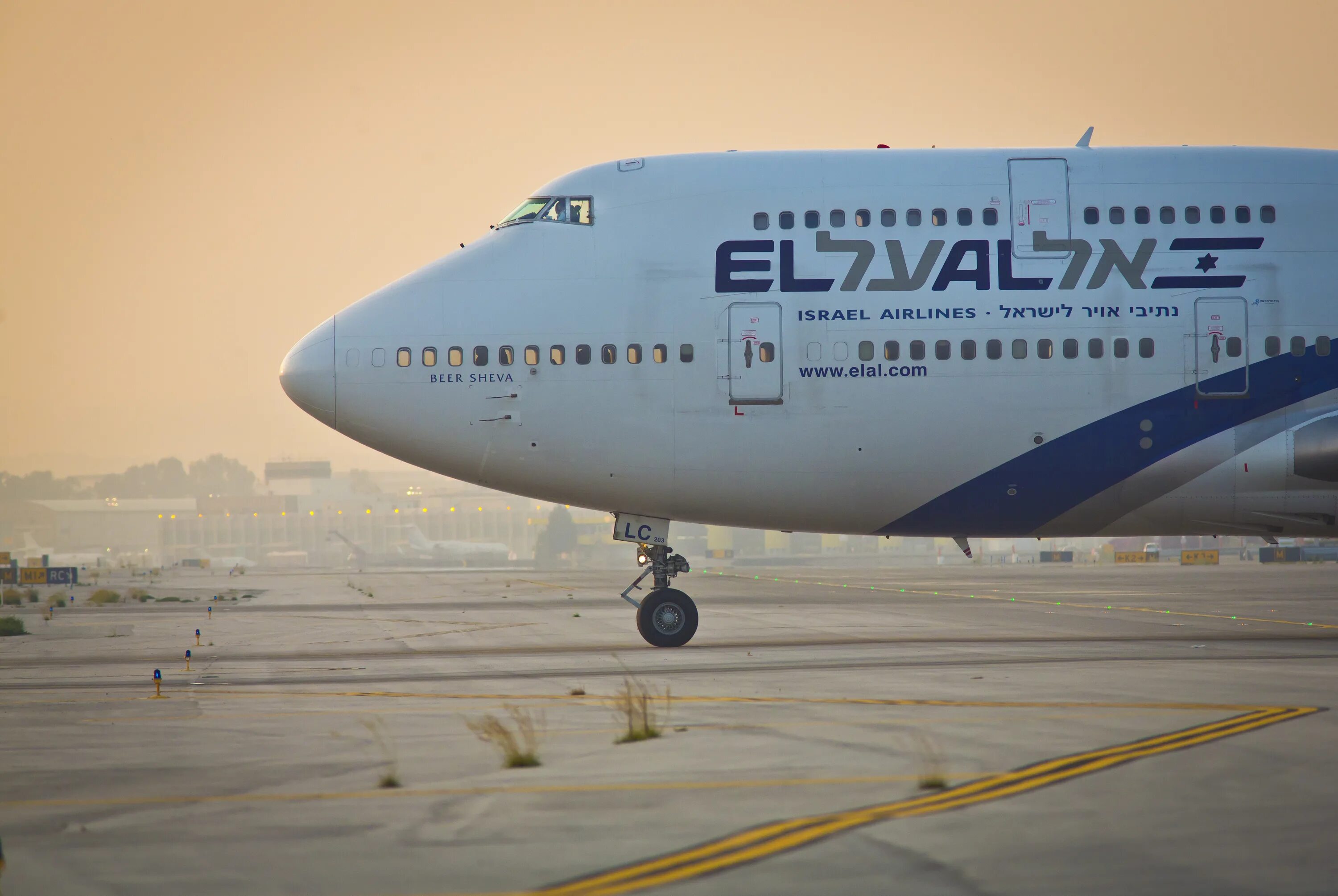 El al israel. Самолеты авиакомпании el al. Эль Аль в Домодедово.