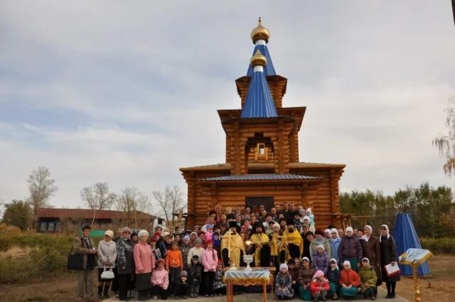 Погода покровка родинский алтайский край. Покровка Ключевской район Алтайский край. Село Покровка Локтевский район храм. Село Покровка Ключевский район. Церковь село ключи Алтайский край.