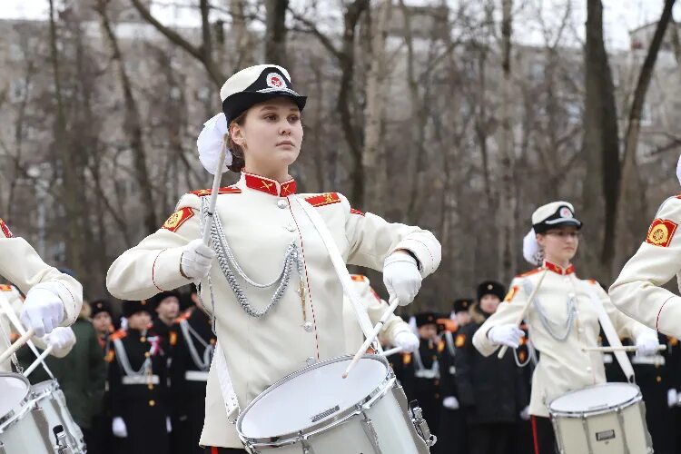 Песня для маршировки на конкурс строя. Строевой марш. Марш победителей. Марш победителей конкурс. Строевой марш в школе.