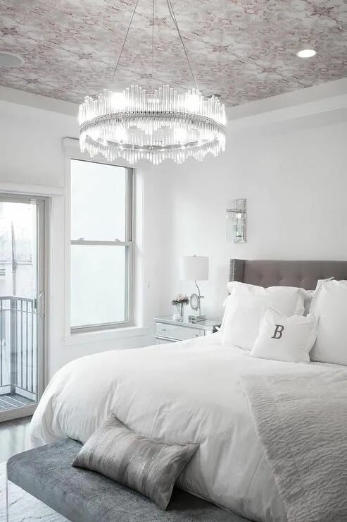 Белая люстра в белый интерьер urbnite:"2097 Pendant by Achille Castiglioni for FLOS" w 2019 Ozdabianie, Wnętrz