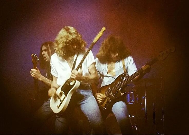 Статус кво ю. Status quo 1970. группа status quo. основатель группы статус кво. status quo 1975.