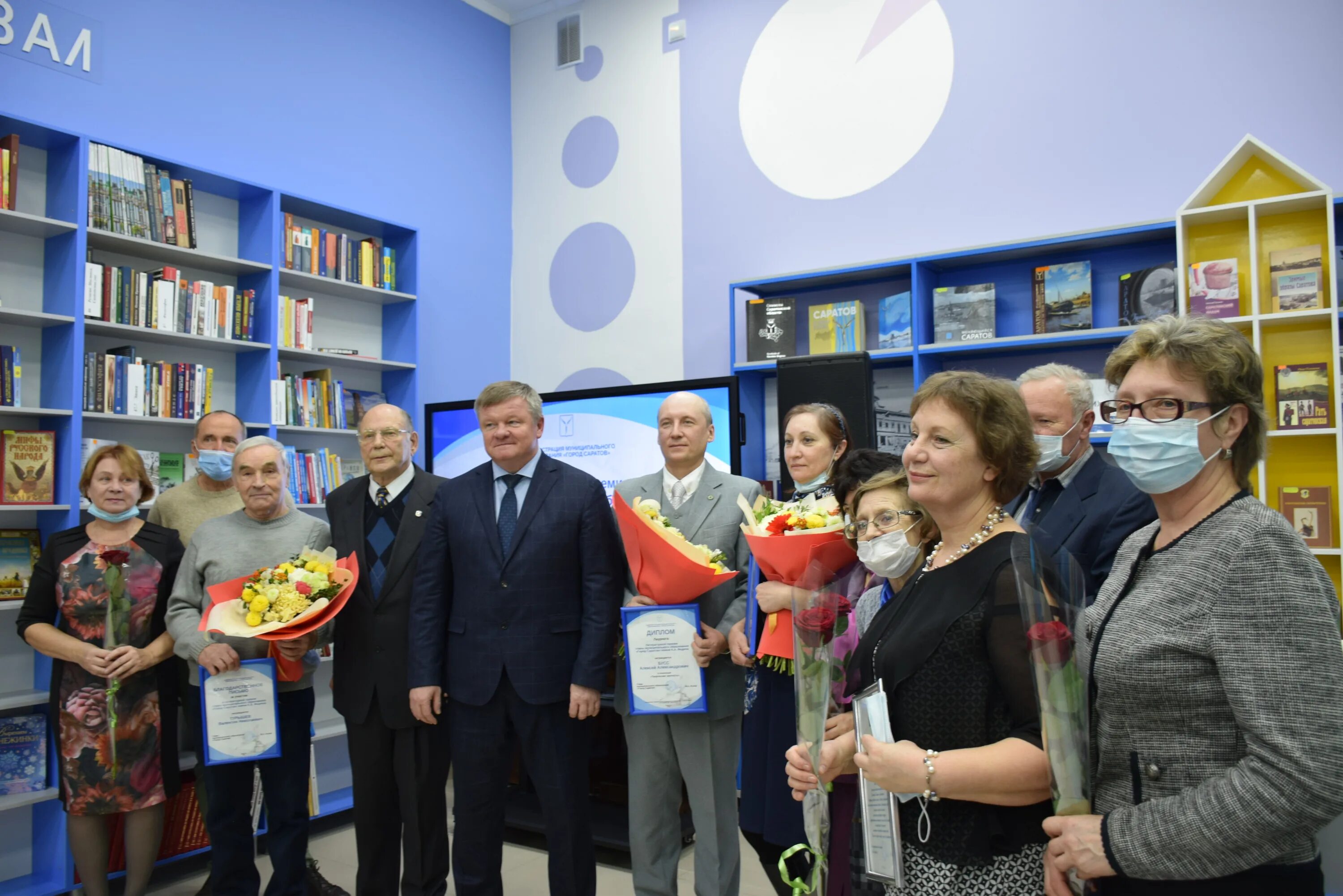 премия писателю фантасту