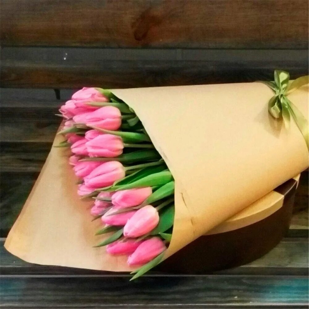 Букет тюльпанов 9 шт. Тюльпаны в крафте. Тюльпаны в крафте. Букет тюльпанов в крафте. Тюльпан флоретте.