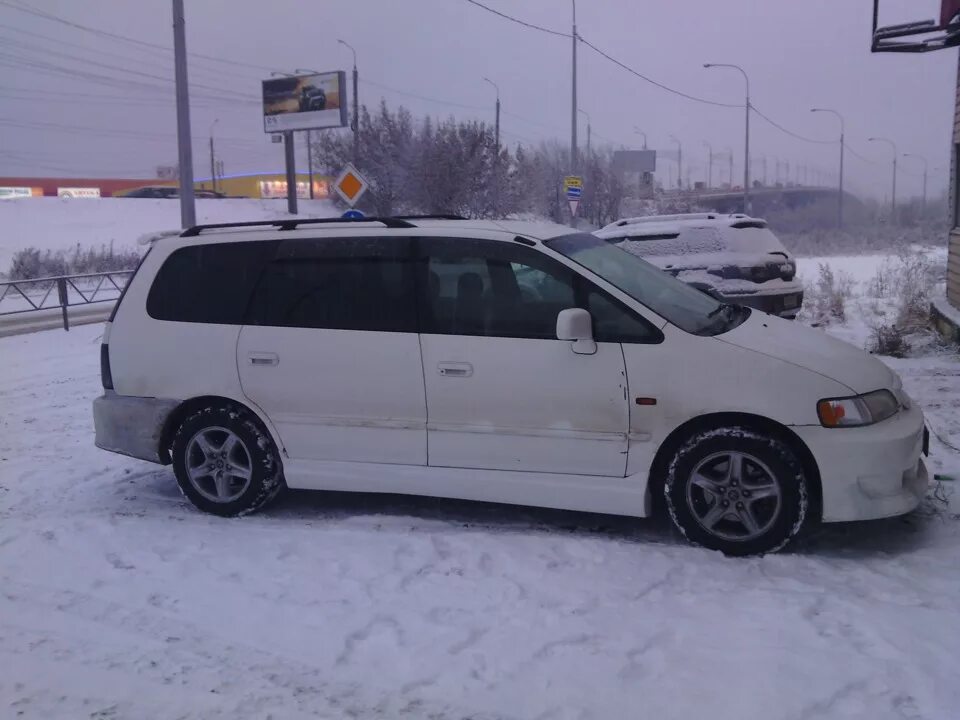 Хонда одиссей ra1. Одиссей 96 года. Одиссей полный привод. Honda odyssey панорама. Хонда одиссей 4х4.