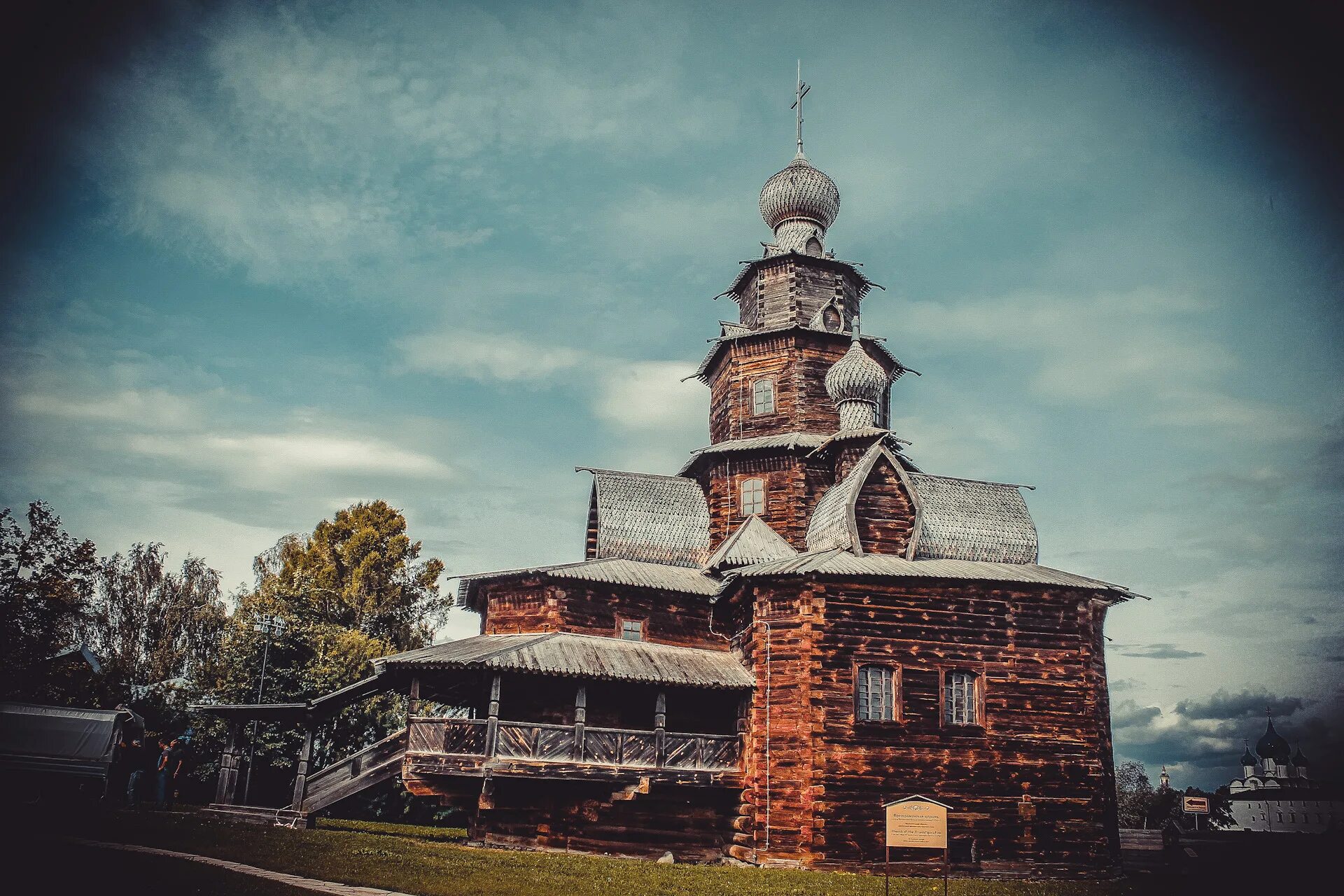 В каком городе находится деревянного зодчества. Музей зодчества Суздаль. Суздальский музей деревянного зодчества. Суздаль деревянное зодчество. Город Суздаль музей деревянного зодчества.