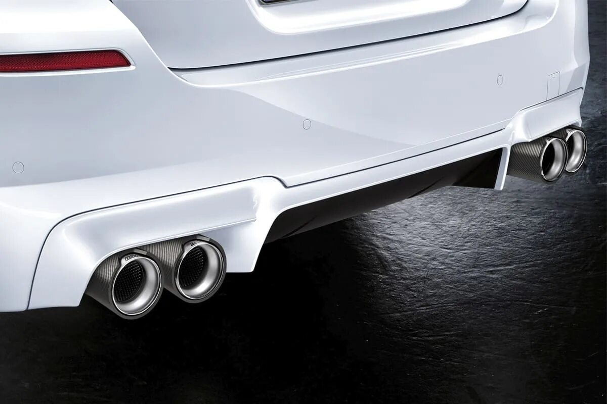 Выхлоп performance. Выхлоп на bmw x5 f15. bmw 5 f10 m performance. насадки глушителя bmw g30 m perfomance. насадки бмв performance на f10.