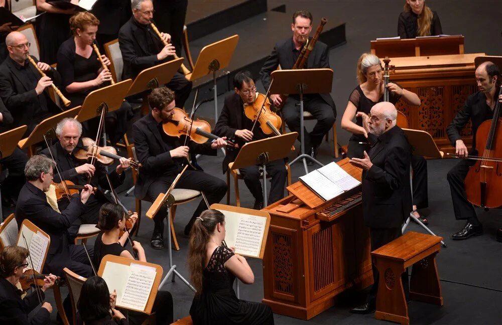 Руки оркестр. Chorus orchestra. Оркестр модерн екатеринбург. Хор с оркестром. Chorus orchestra.