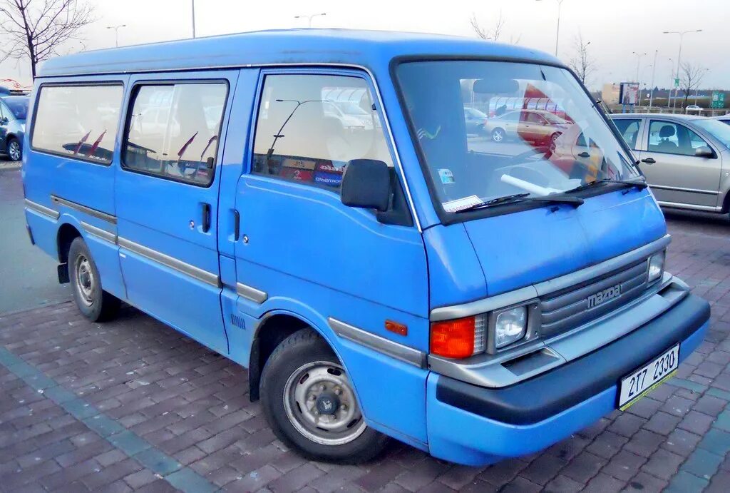 Мазда е2200. Мазда 2200. Мазда бонго е2000. Кемпер мазда e2200. Трос мазда е2200.