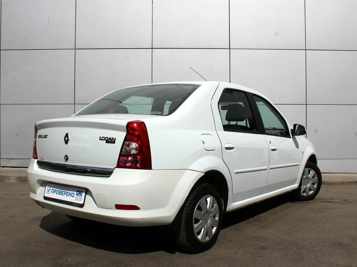 Renault logan годы выпуска. Renault Logan 2012. Рено Логан 2012. Рено Логан 2012 белый. Ренаулт Логан 2012.