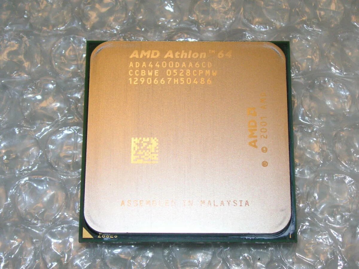 Athlon x2 сокет. Socket 939 Athlon 64 4400+. Сокет AMD Athlon 64 x2 Dual Core 4400+. Athlon 64 на 939 сокет. AMD Athlon 64 x2 3800+ Socket 939 Box.