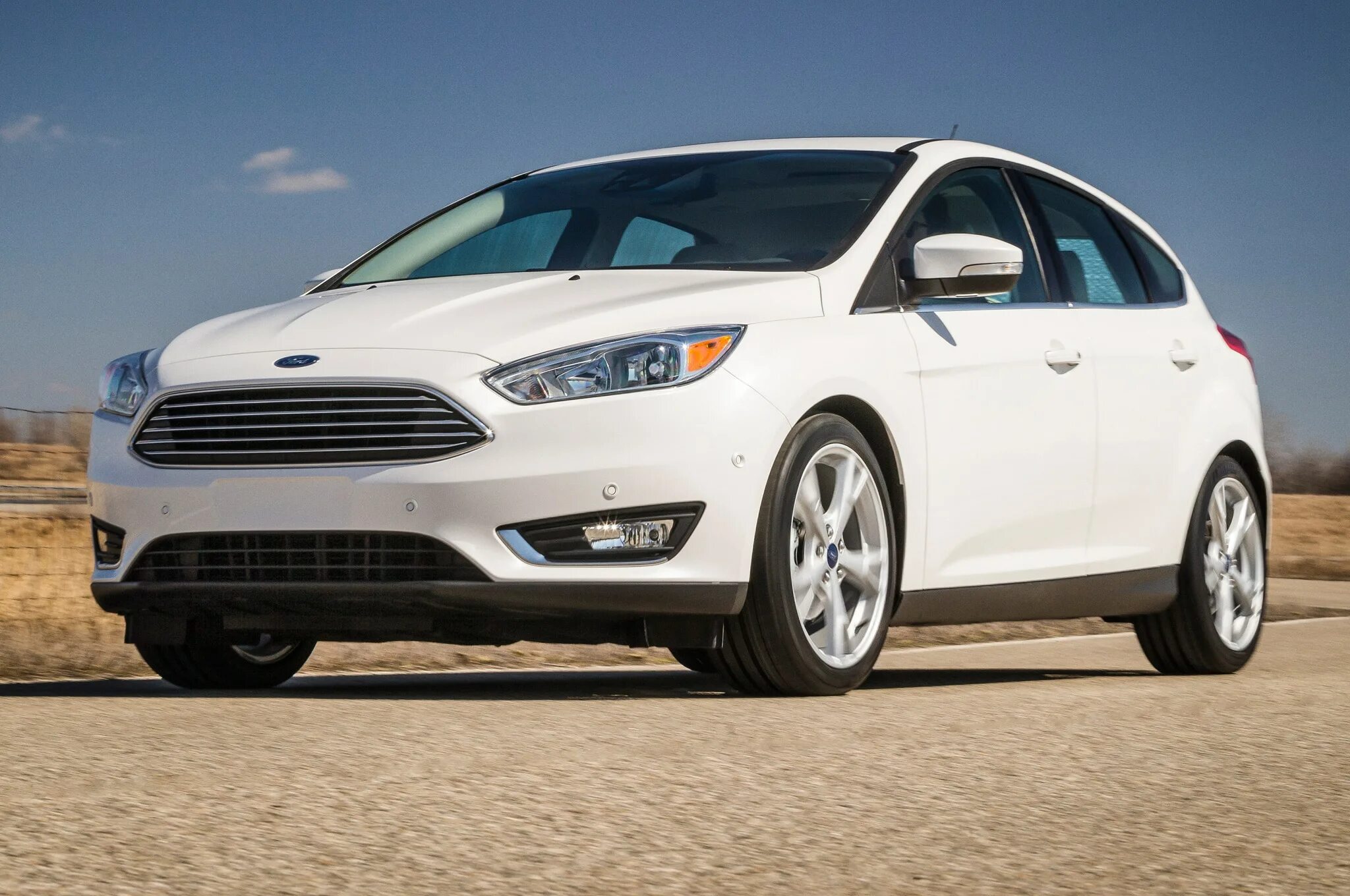 Рестайлинг фото. Форд фокус 2015. Ford Focus 2016 хэтчбек. Форд фокус 2015 хэтчбек. Форд фокус 3 2015.