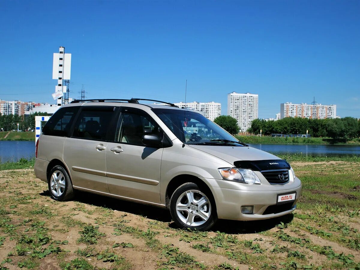 2 рубля 2001 гагарин. Джеки чан час пик. 2001 2. 2001 маньяк джина мари хикин. Форд меркури кугар 2002.