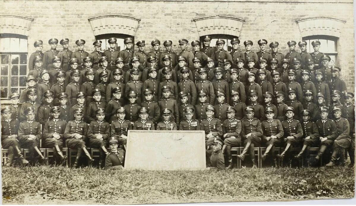 Крепость осовец 1915. Гарнизон крепости осовец. крепость осовец форт 2. осовец крепости польши.