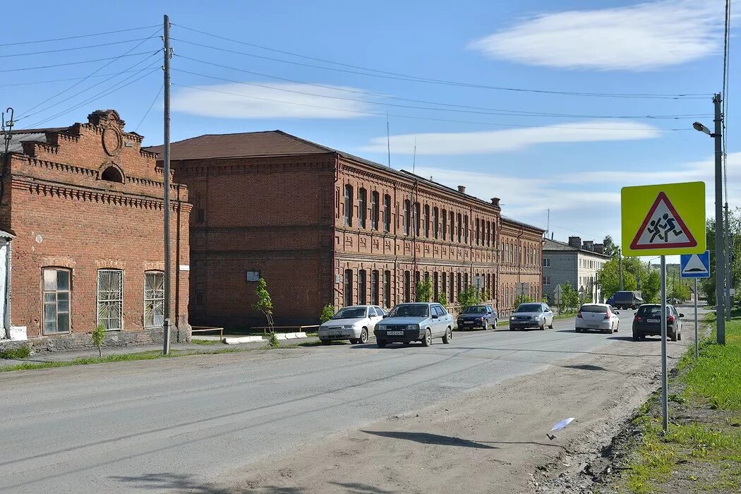 Автобусы город камышлов. Школа 1 камышлов. камышлов улица строителей. свердловская область поселок камышлов.