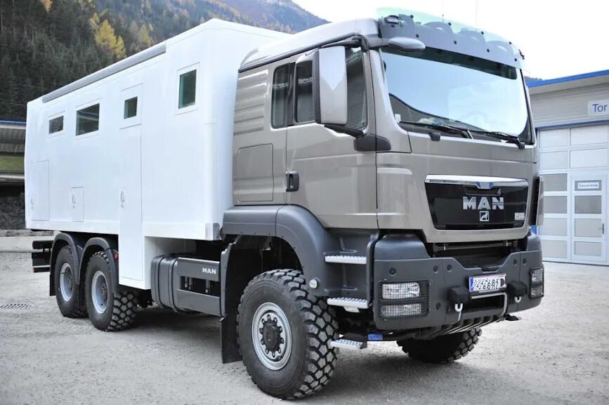 Man 6 4. Автодом man tgs 6x6. man tgs 6x6 2025. шасси ман 6х6. автодом вольво 6х6.
