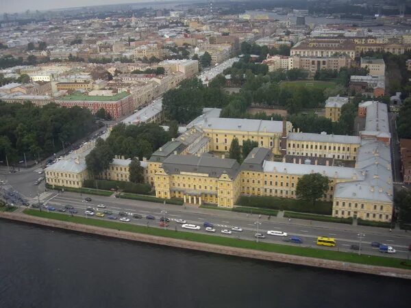 Дворец на васильевском острове. Дворец Меншикова в Санкт-Петербурге вид сверху. Меншиковский дворец на Васильевском острове. Меншиковский дворец в СПБ вид сверху. Дворец Меншикова на Васильевском острове вид сверху.