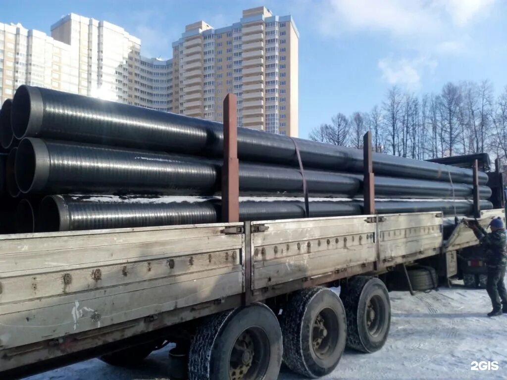 Вывезти трубы. Упаковка труб для перевозки. труба ф426 погрузки в конники. перевозка свай автотранспортом. погрузка 426 трубы.