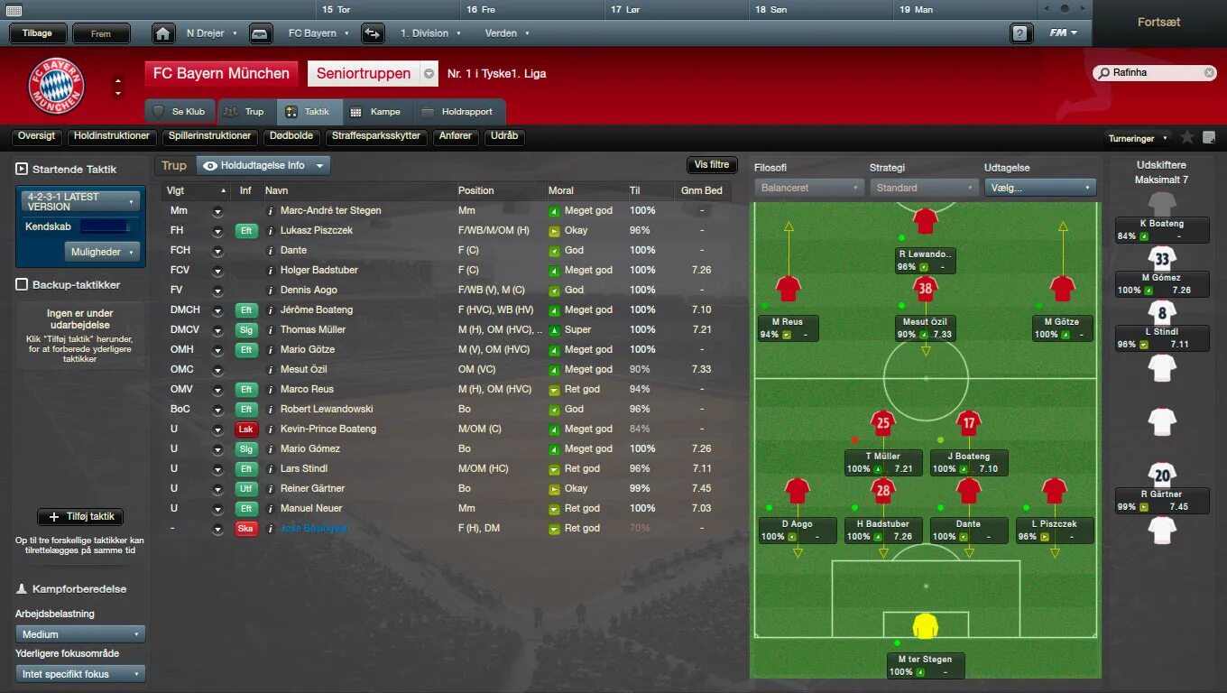 Лучший football manager. Football Manager 12. Обложка Football Manager 2012. АМКАЛ для Football Manager. Pro 12 Football Manager.