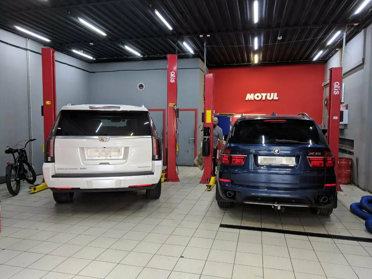 Неделина 1в автосервис. Вывески сто мойка автосервис. Неделина 1в автосервис. Мотюль гараж логотип. Мотюль гараж.