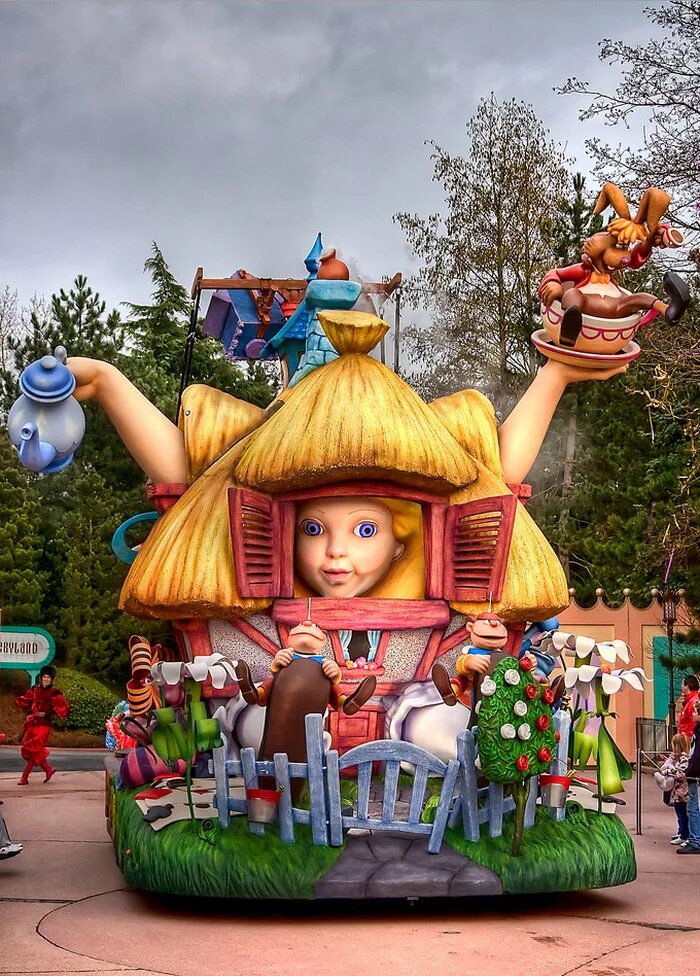 Страна аттракционов. Disneyland в париже аттракционы. Диснейленд лос анджелес аттракционы. Диснейленд париж аттракционы американские горки. Диснейленд калифорния аттракционы.
