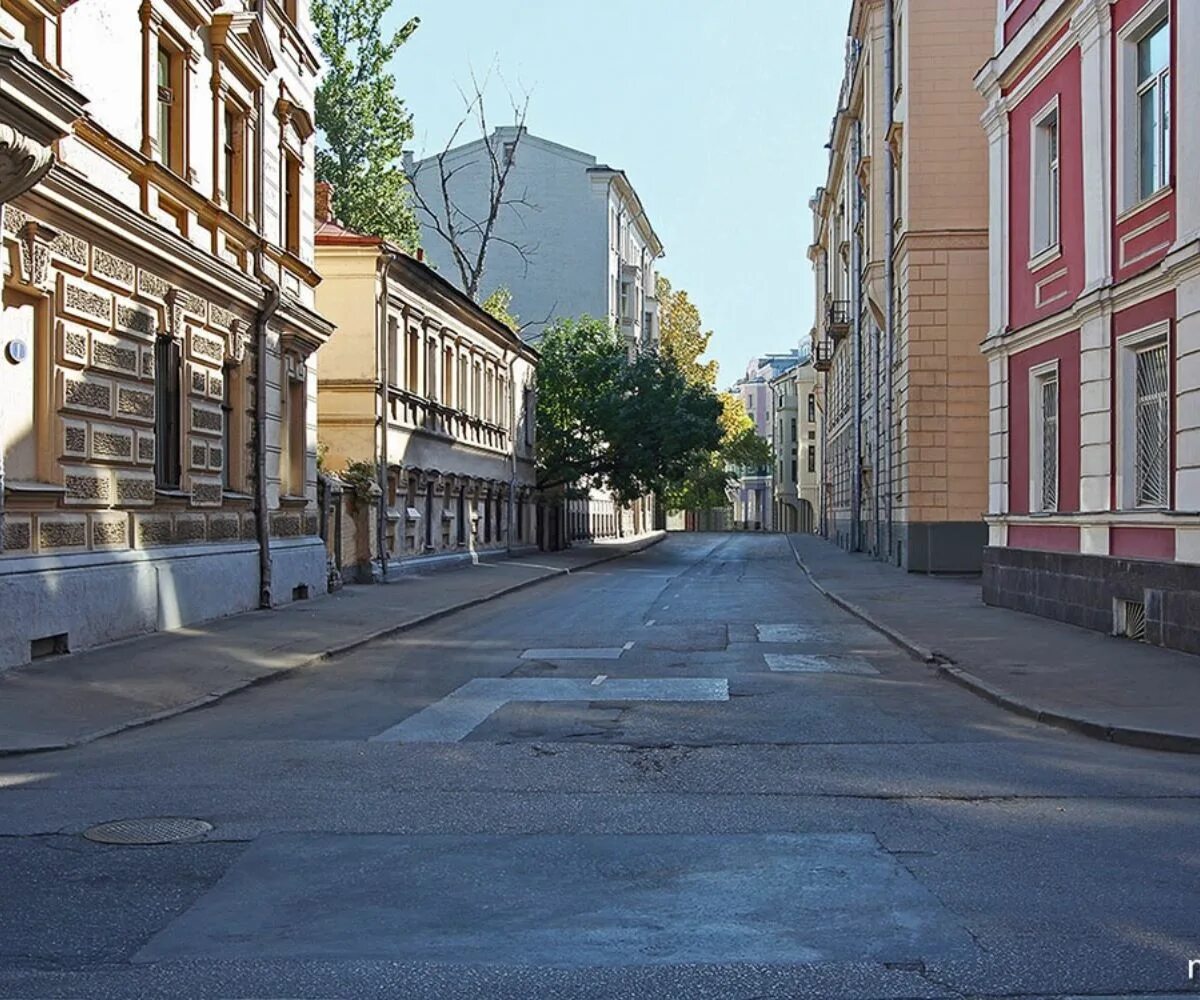 Стильные улицы москвы. Ул Жуковского Москва. Улица Жуковского (Санкт-Петербург). Чистые пруды улочки.