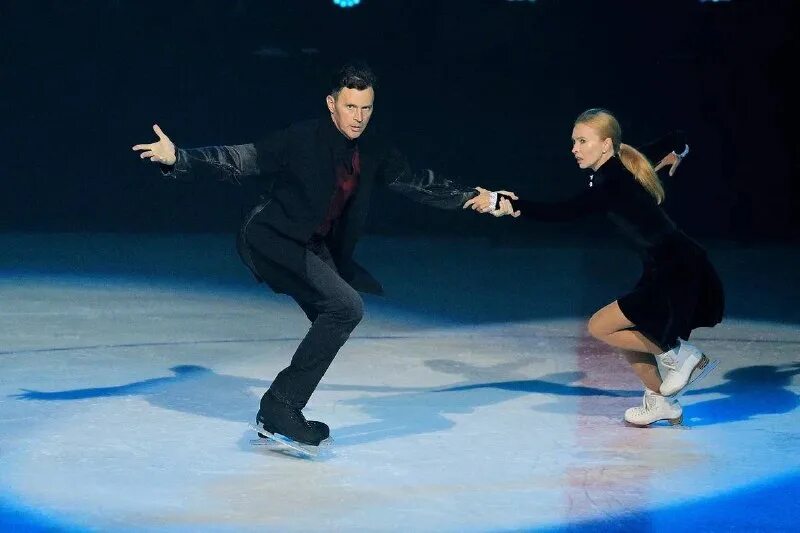 актёр мужчина участвовал в ледовом шоу. вместе и навсегда авербух 17 декабря. вместе и навсегда авербух 17 декабря. тотьмянина- максим ледниковый период. роман костомаров ледниковый период.