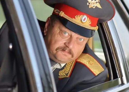 Про гаишника и генерала уральские