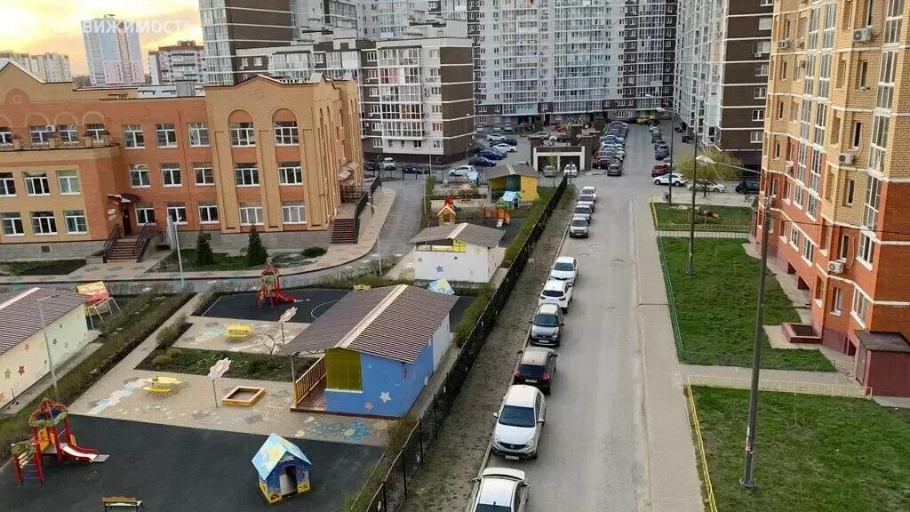 Купить 1-комнатную квартиру 42 м² по адресу Липецк, улица И.В. Свиридова, 18 - i