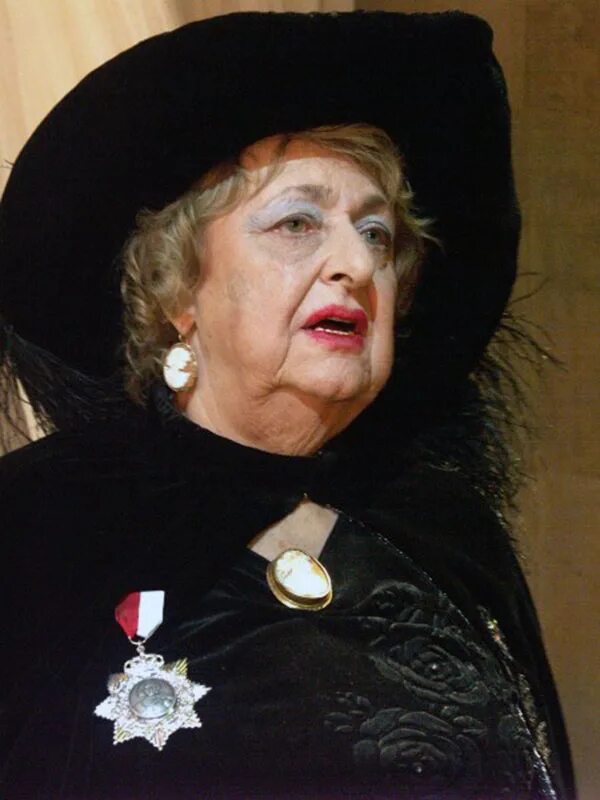 Наталья дурова в молодости. Дурова наталья дрессировщица. Дурова наталья юрьевна. Наталья дурова писательница. Дурова наталья дрессировщица бриллианты.