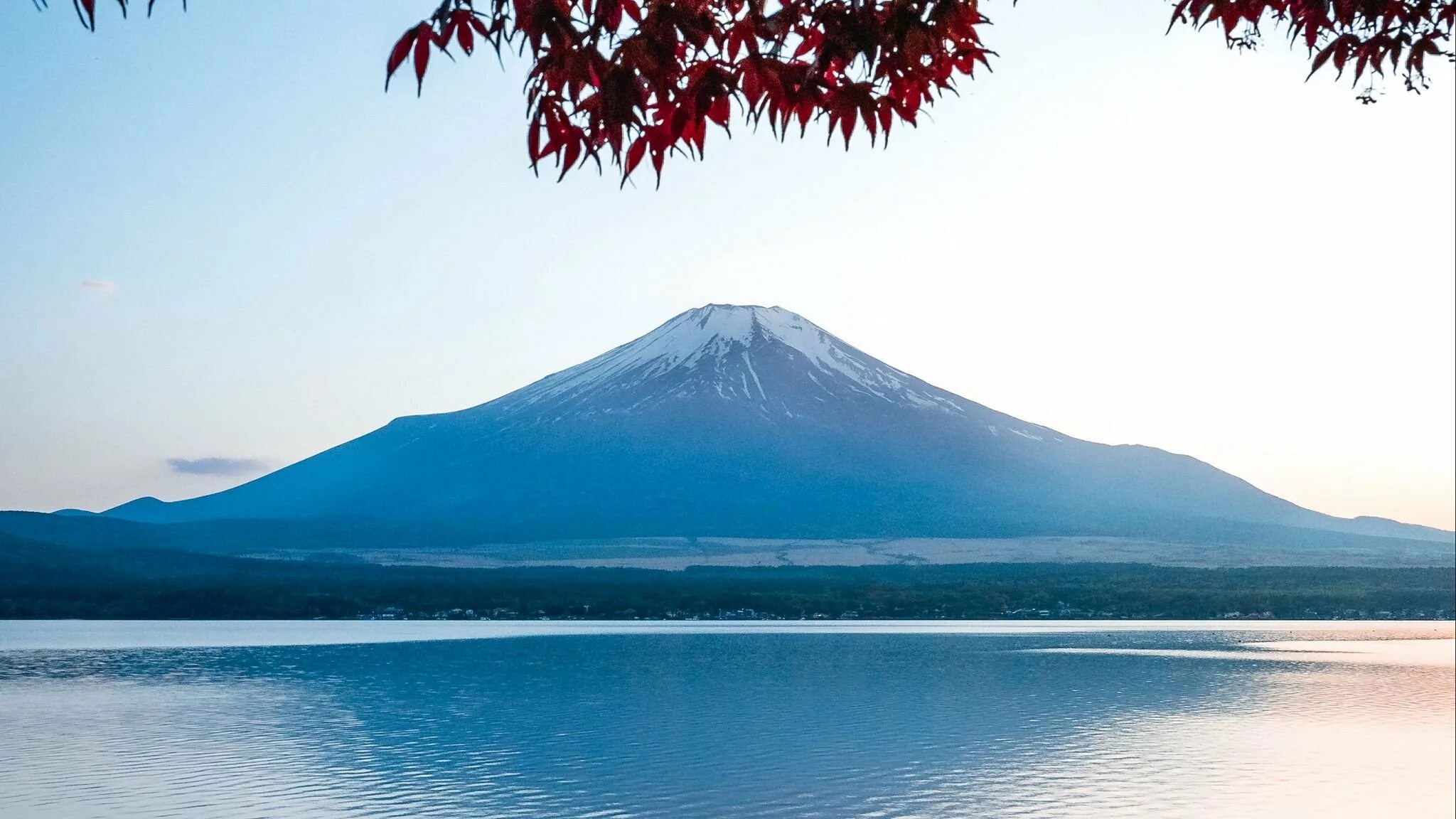 Гора Фудзияма в Японии. Гора Фудзи 8к. Озеро бива в Японии Фудзияма. Пейзаж Японии гора Фудзияма. 3 фудзияма
