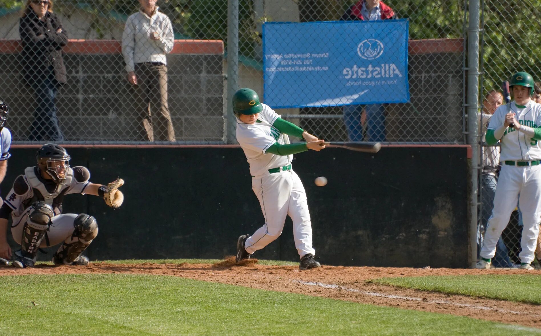 Страйк в бейсболе. Taking Swing at Baseball. Take your Eye off the Ball. Connect with a Pitch Baseball.