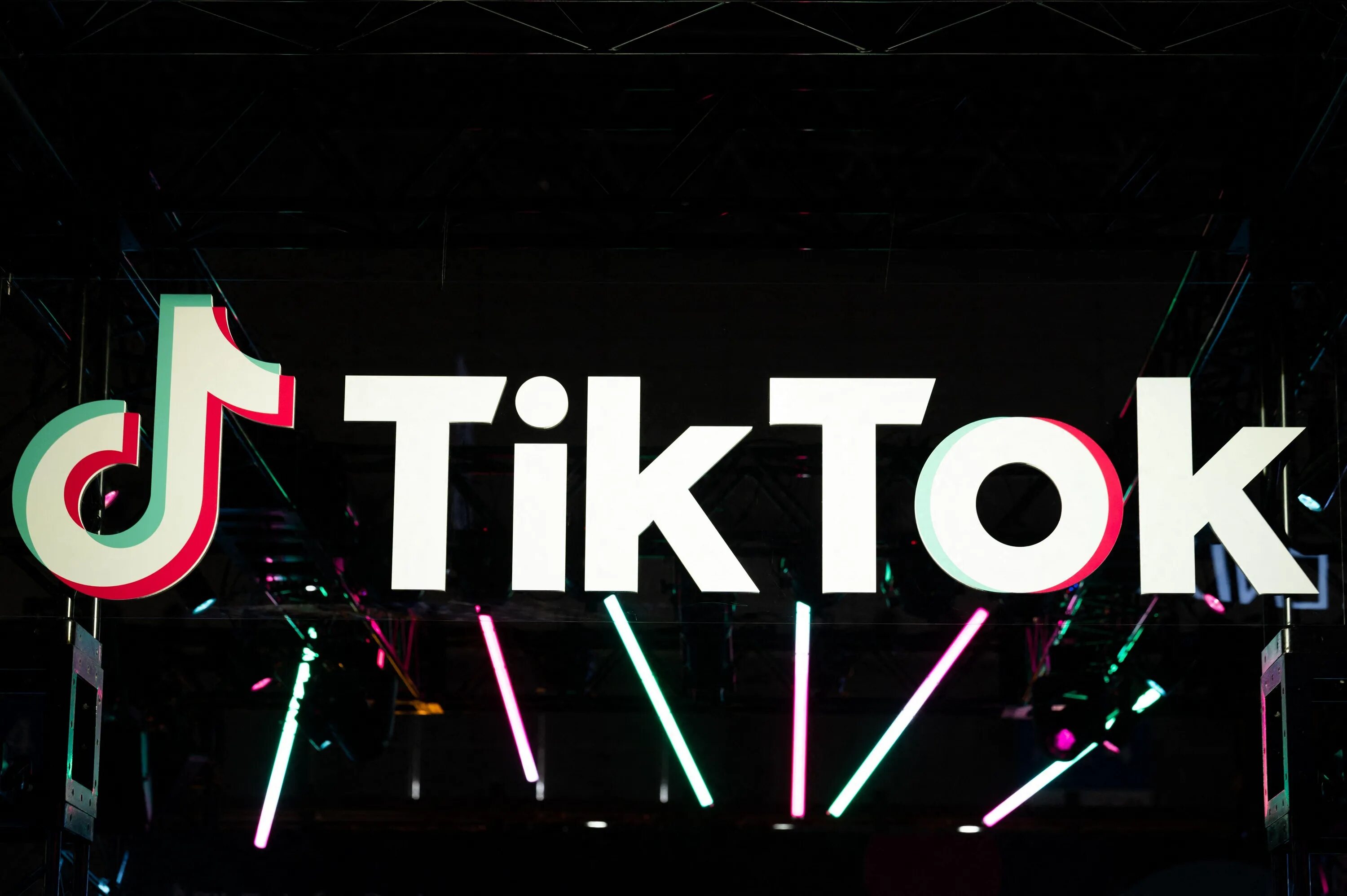 TikTok 25000 просмотров - Реальная быстрая доставка без Рынок цифровых товаров -