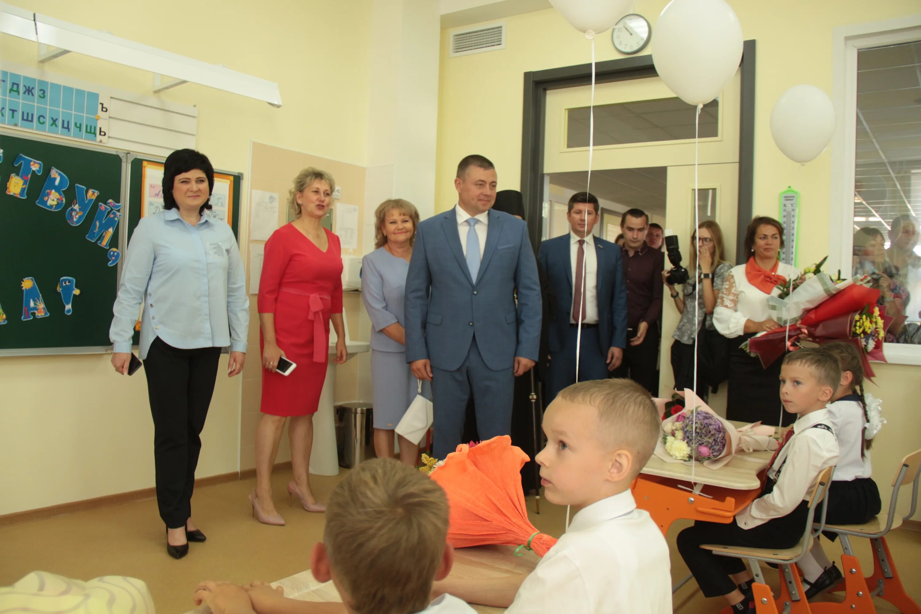 Мичуринская спортсменка провела зарядку со школьниками Город-наукоград Мичуринск