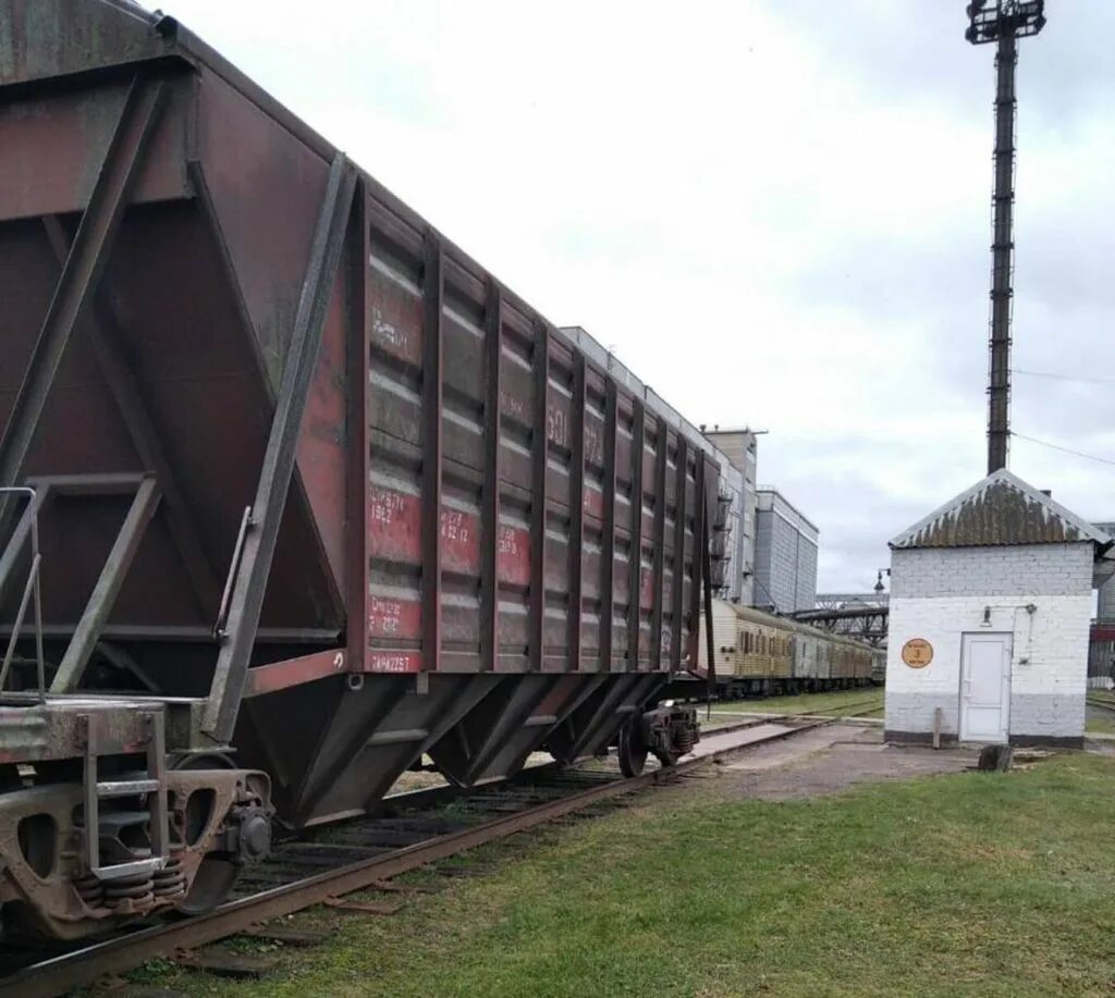 Прицепка вагонов. Прицепка-отцепка вагонов. Составитель вагонов. Чистильщик вагонов.