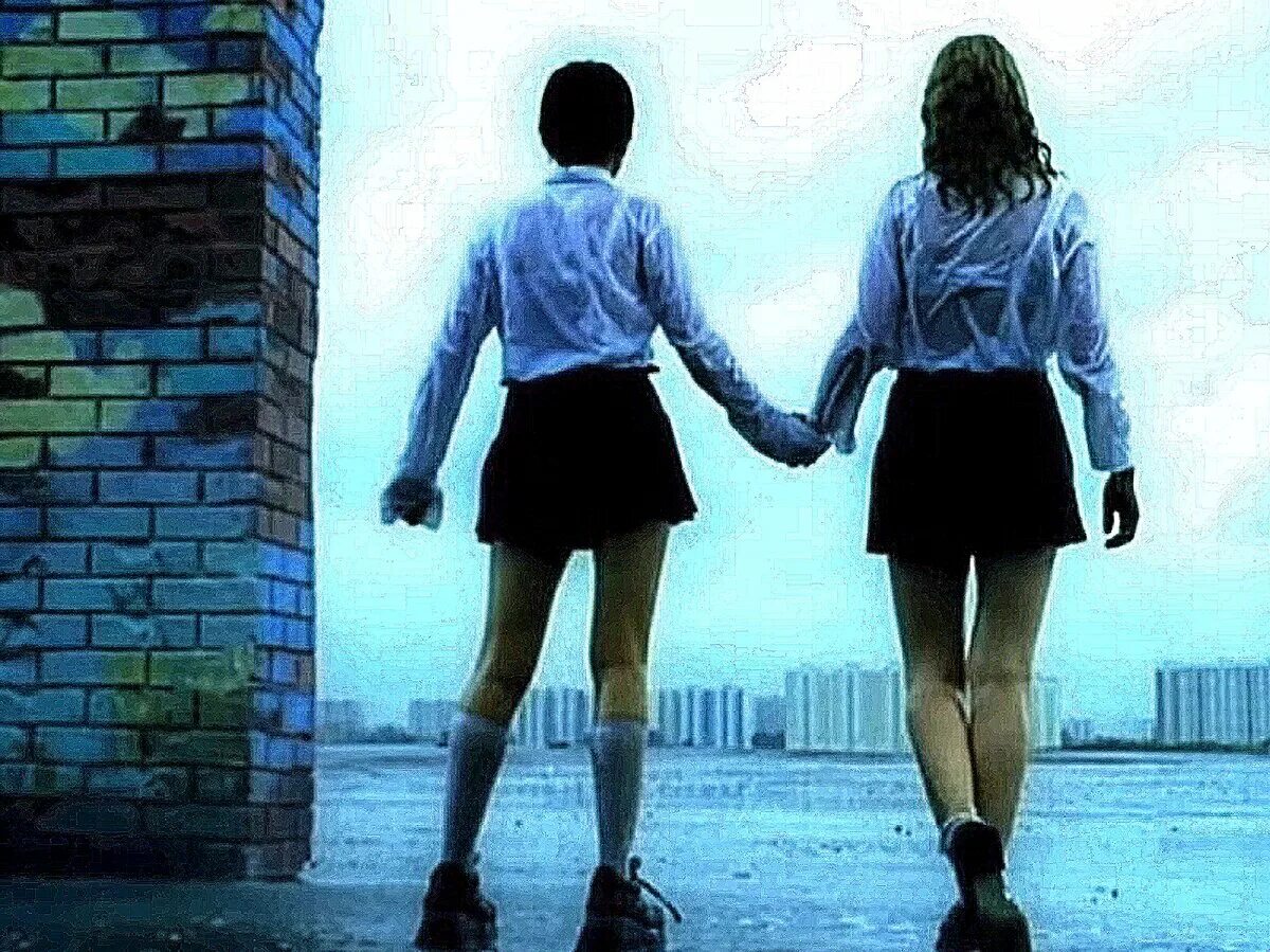 Юля волкова и лена катина поцелуй. Я сошла с ума тату текст. Тату группа. Я сошла с ума. Тату я сошла с ума.