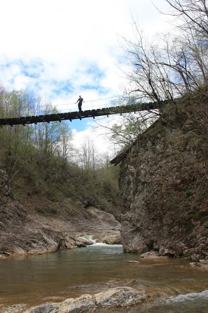 адыгея в апреле фото. адыгея в апреле. адыгея в апреле. адыгея в апреле. хаджохская теснина адыгея.