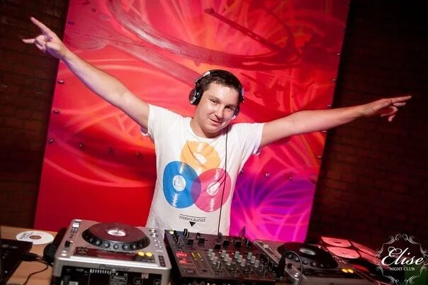 Диджеи цой. Диджеи цой. Диджеи цой. Виктор-цои-звезда-по-имени-солнце-dj-tarantino-and-dj-dyxanin-remix. Диджеи цой.