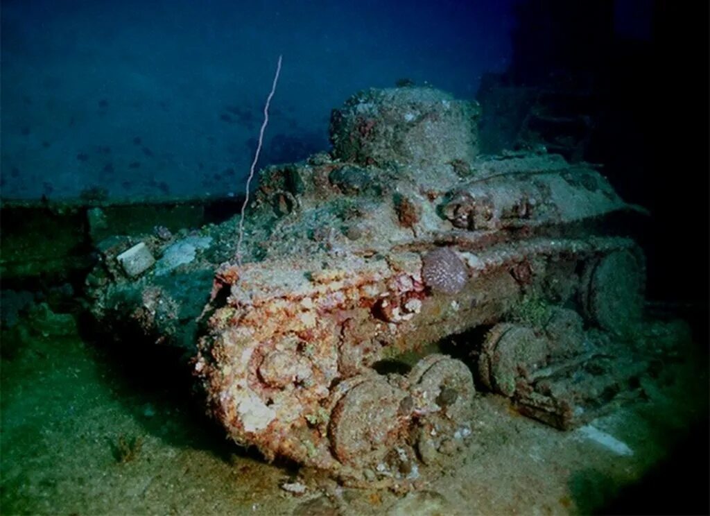 Самые странные находки под водой. Найдено на дне океана. Находки под водой. Канкун мексика подводный музей. Подводная археология.