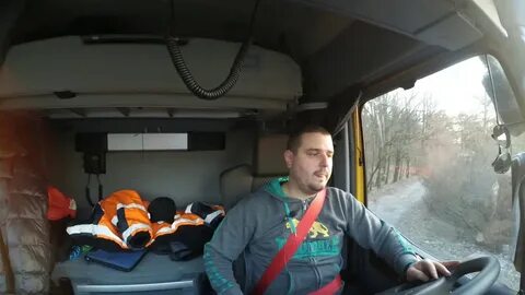 Компания дальнобойщиков