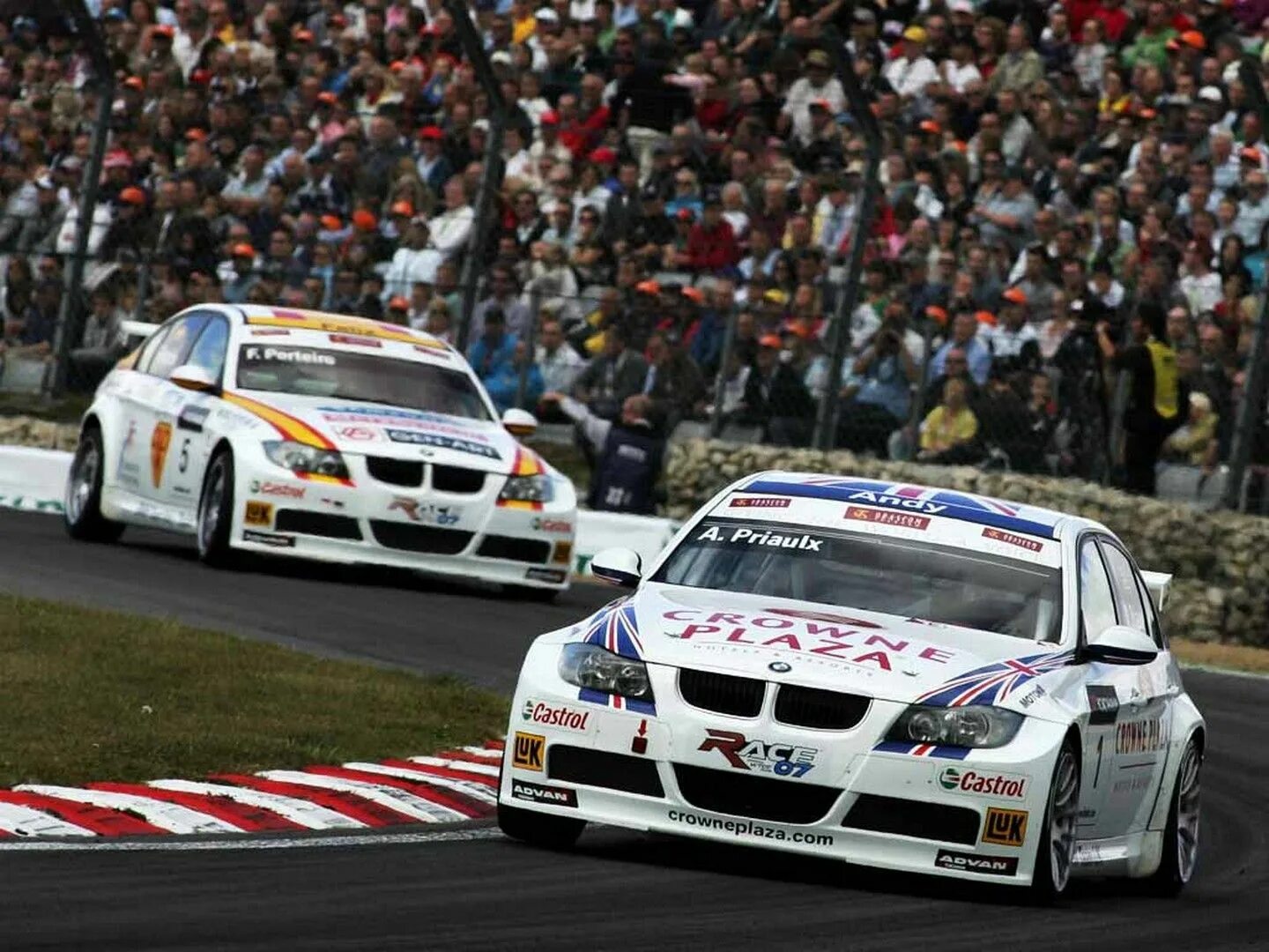 Трансляция автогонок. WTCC 2008 BMW. БМВ Моторспорт гонщики. Гонки на спортивных машинах.