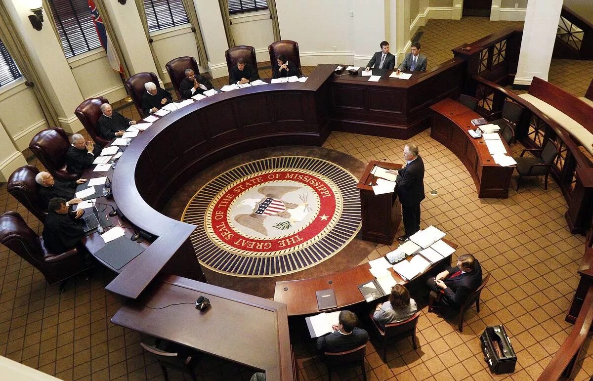 федеральные суды сша. федеральные суды сша. верховный судья сша. судья сша. суприм корт.