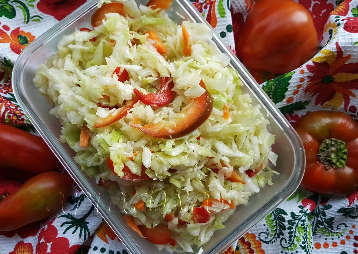 Капуста провансаль быстрого. Капуста провансаль. салат провансаль. салат провансаль из капусты.
